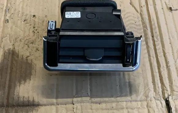Land Rover Range Rover Velar Dashboard air vent grill cover trim J8A2018B09A