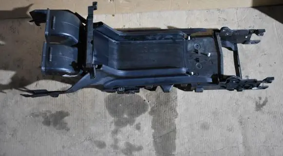 Porsche Taycan 9J1 Other center console (tunnel) element