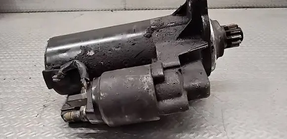 Volkswagen PASSAT B6 Starter motor 0001123016 02E911023H