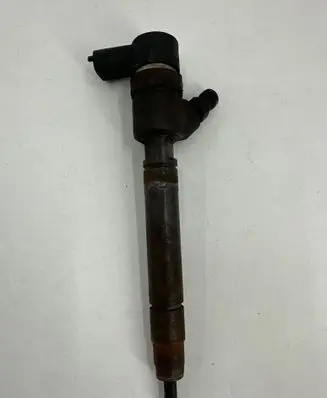Volvo S80 Fuel injector 30750283