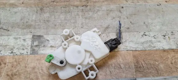 Mitsubishi Outlander Tailgate boot lock/latch motor 