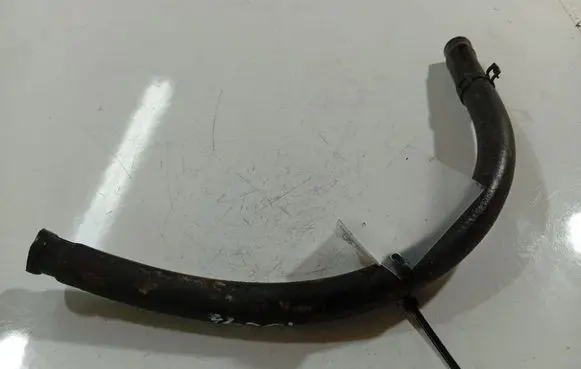 Opel Omega B2 Engine coolant pipe/hose 