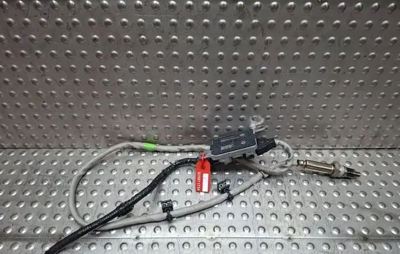 Renault Trafic III (X82) Lambda probe sensor S25071734 227900040R