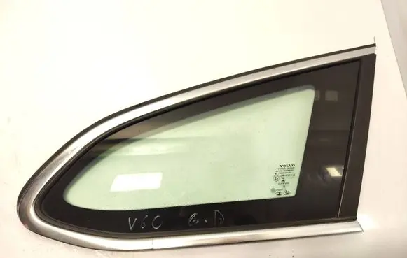 Volvo V60 Rear side window P31385441