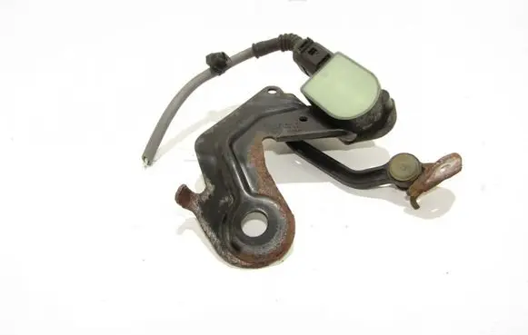 Audi A6 S6 C6 4F Front height sensor lever 1T0907503