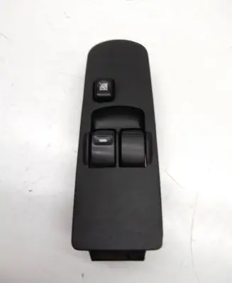 Mitsubishi Colt Electric window control switch MR587959
