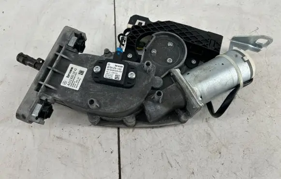 Mercedes-Benz E AMG W210 Tailgate/trunk/boot lift motor A2129004203 A2048706526 979125102