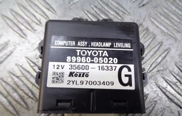 Toyota Avensis T250 Light module LCM 89960-05020