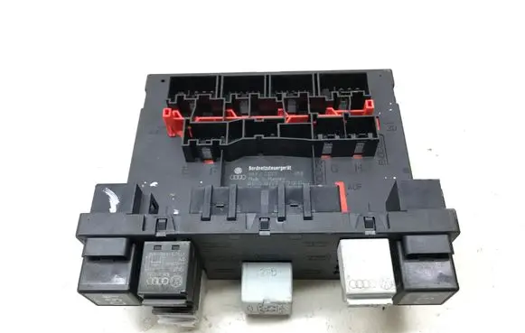 Audi A3 S3 8P Comfort/convenience module 8P0907279E F005V00518 H43S1201