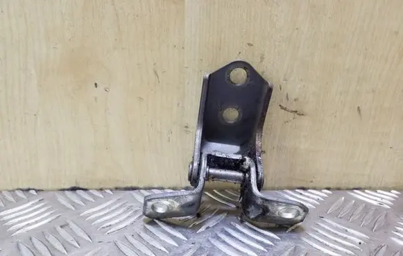 Mazda 3 I Front door upper hinge