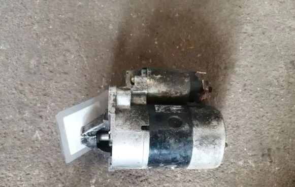Renault Kangoo I Starter motor 7700274178 M002T13281