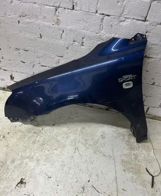 Toyota Avensis T250 Fender 