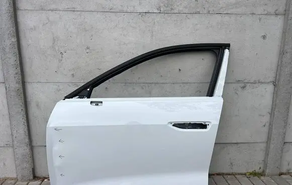 Audi A5 Front door