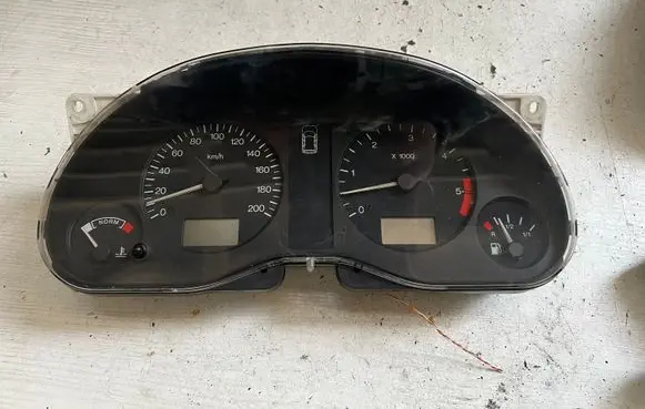 Ford Galaxy Speedometer (instrument cluster) 95VW10849YF