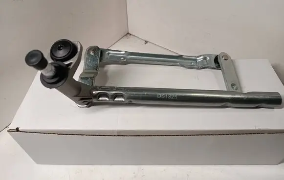 Seat Altea Front wiper linkage and motor 5P0955024B 5P0955024H 5P0955024A
