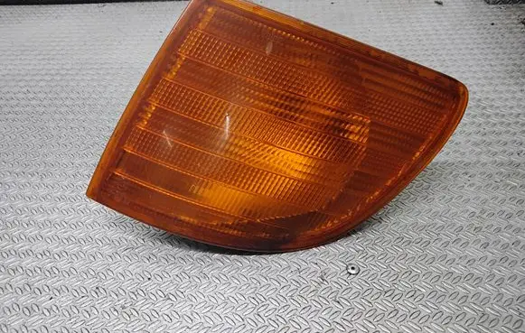 Mercedes-Benz Vito Viano W638 Front indicator light 6R01489