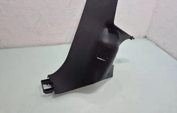 Dodge Grand Caravan (D) pillar trim (bottom) 0ZR12TRMAE