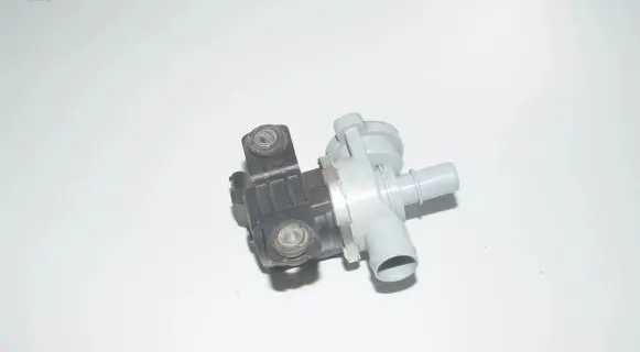 BMW 3 G20 G21 Vacuum valve 7441833 16137441833