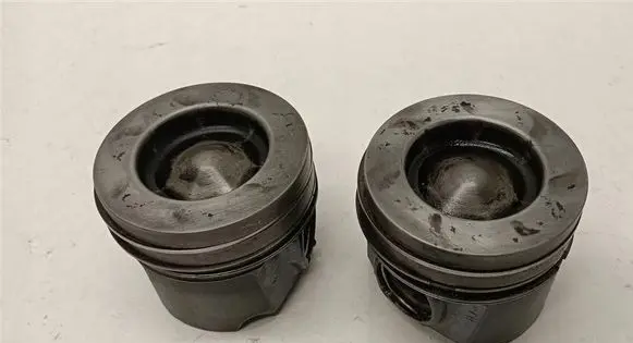 Ford Mondeo MK II Piston 