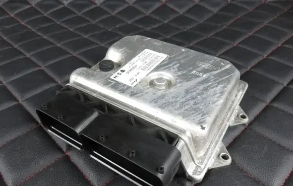 Fiat Fiorino Engine control unit/module ECU 55250635 MJD8F3F1