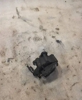 Mitsubishi Pajero Vacuum pump 