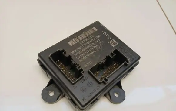 Volvo S60 Door control unit/module AV6N14C235BB 31334481 AV6N14C064AE