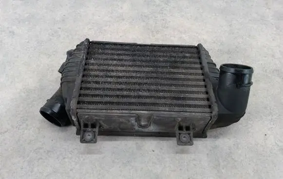 Volkswagen Transporter - Caravelle T4 Intercooler radiator 701145805C