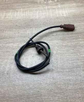 Volkswagen PASSAT B8 Exhaust gas pressure sensor 04L906088DB