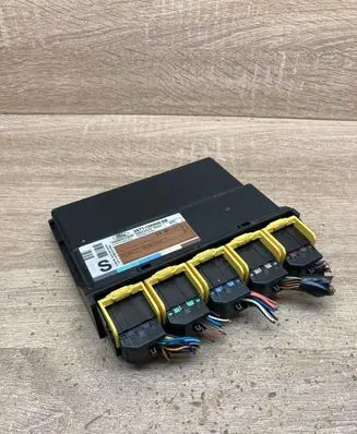 Ford Mondeo Mk III Comfort/convenience module 3S7T15K600SB 5WK48751C T83SA