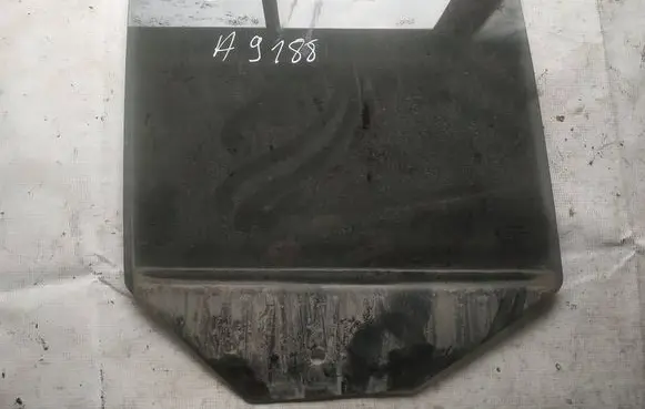 Jeep Patriot Rear door window glass as3