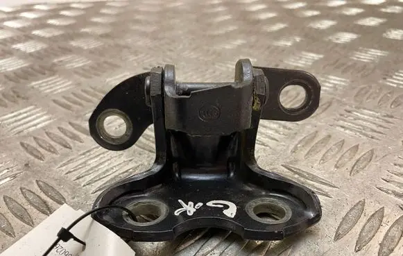 Toyota RAV 4 (XA50) Rear door upper hinge