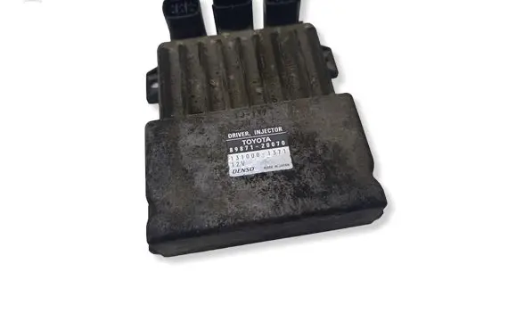 Toyota Avensis T250 Fuel injection control unit/module 8987120070 1310001371