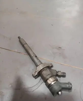 Fuel injector