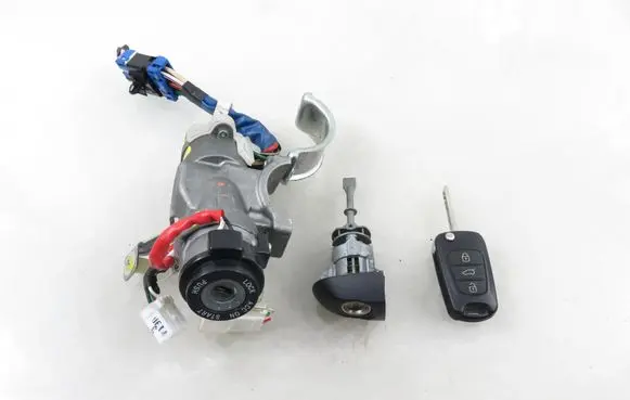 Hyundai i30 Ignition lock FDZDC2