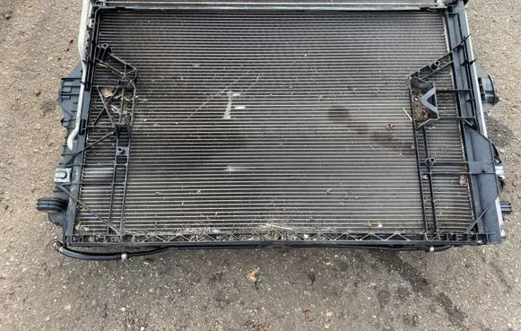 Volkswagen Touareg II Radiator set 7P6121201K 7P0121207B