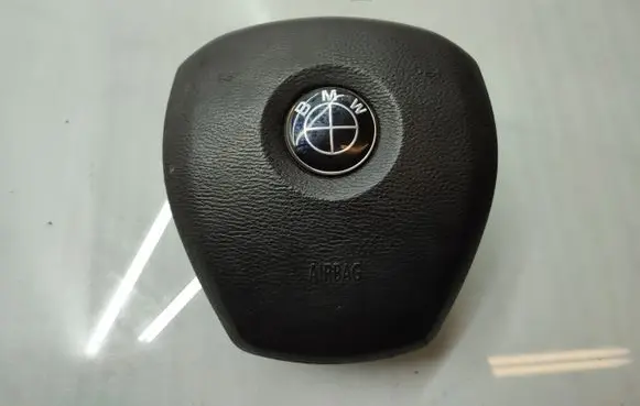 BMW X5 E70 Steering wheel airbag 3051642