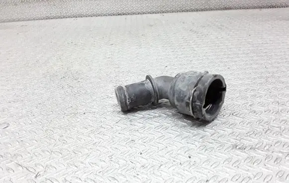 Volkswagen Golf IV Engine coolant pipe/hose