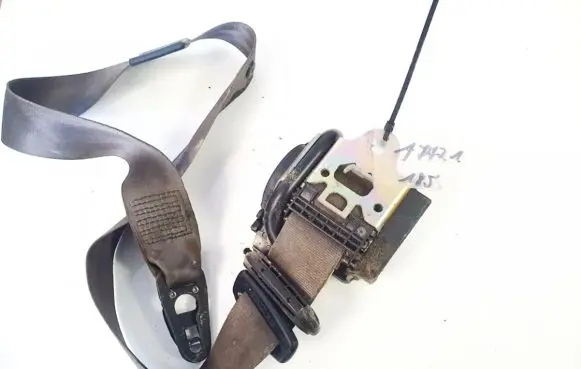 Audi A4 S4 B6 8E 8H Front seatbelt 560788401