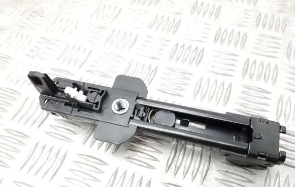 Audi A3 S3 A3 Sportback 8P Seat belt adjustment motor 