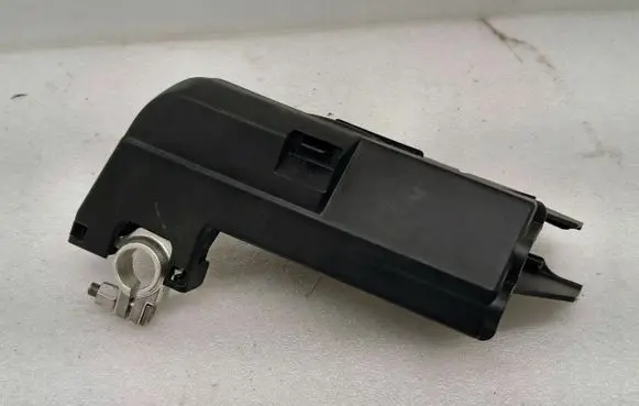 Audi Q8 Positive cable (battery) 