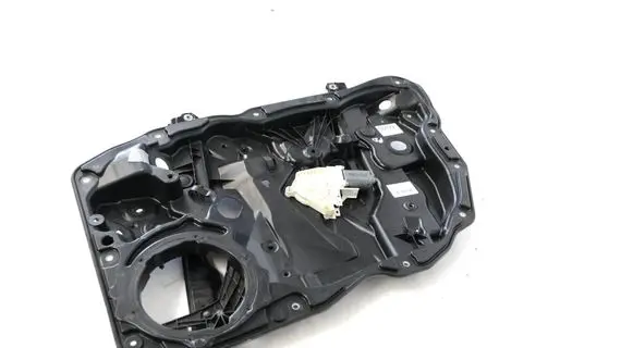 BMW M4 F82 F83 Front door window regulator with motor 7P6837756D 8K0959802B