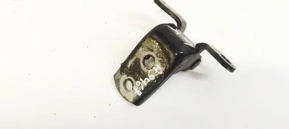 Honda CR-V Rear door lower hinge