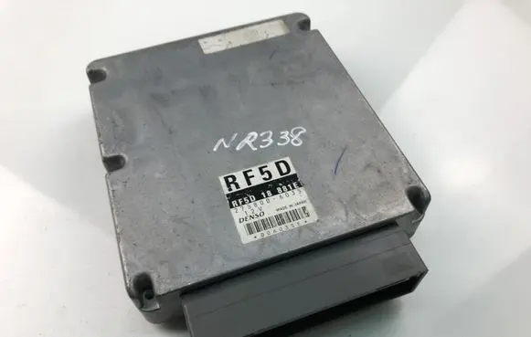 Mazda 6 Engine control unit/module RF5D18881E
