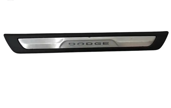 Dodge Durango Front sill trim cover 1SZ56DX9AA 1SZ56TRMAA