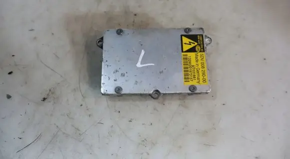 Opel Astra H Voltage converter/converter module 