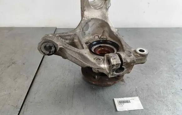 Volvo C40 Front wheel hub spindle knuckle 32246335
