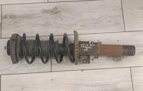 Volkswagen Polo Front shock absorber with coil spring 