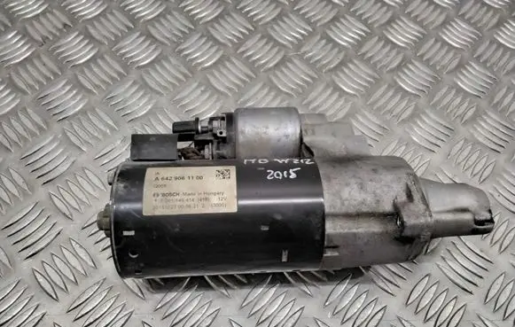 Mercedes-Benz E W212 Starter motor A6429061100