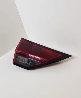 Nissan Rogue Tailgate rear/tail lights 2268A8D033