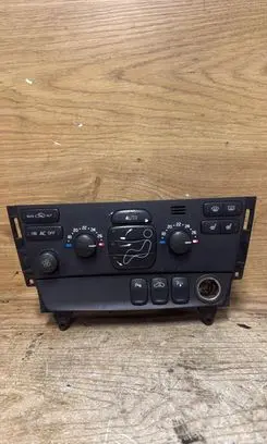 Volvo V70 Climate control unit 30746022